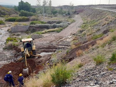 EPAS: sancionarán a la empresa que rompió la cañería en el derivador de la Ruta 7
