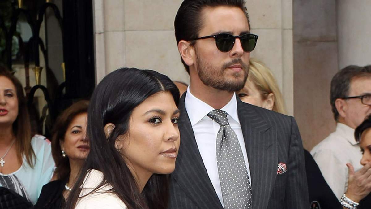 Kourtney Kardashian y Scott Disick. Fuente: (Twitter)