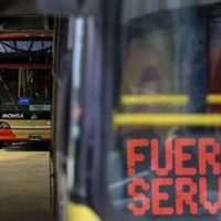 Paro de colectivos: el Gobierno asegura que pagó los subsidios y advierte con sanciones a las empresas