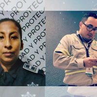 Encapuchado irrumpe en oficinas de la CFE y mata a mujer policía y empleado