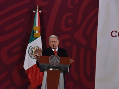 AMLO informa que acordó con EU financiar a CFE para construir plantas solares en Sonora