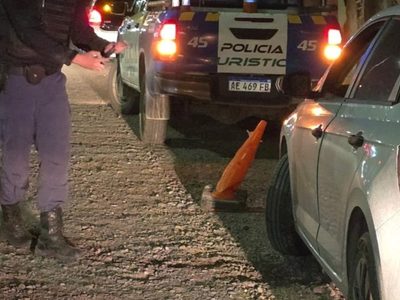 Centenario: arrastró un cono por 500 metros en la Ruta 7 y terminó multada