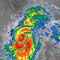 El huracán "Kay" sube a categoría 2 y provocará lluvias intensas en Baja California Sur