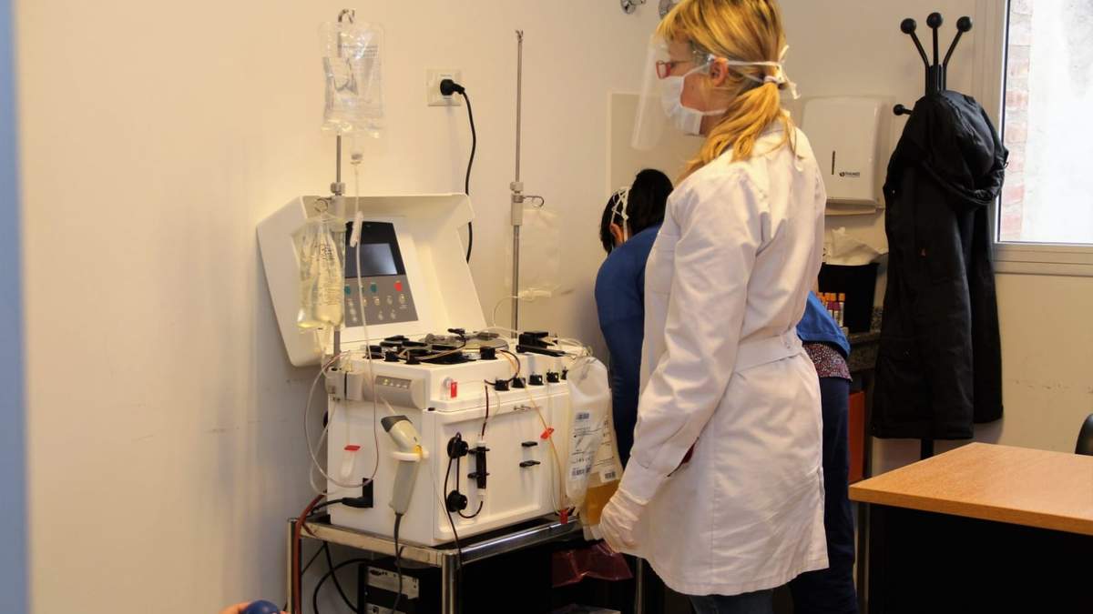 Tratamiento con plasma. Fuente: (Twitter)