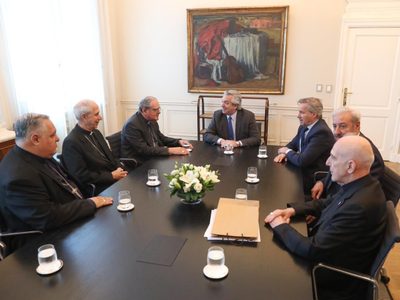 En medio del debate por la IVE, la Iglesia no se reunirá con el presidente para el saludo de Navidad