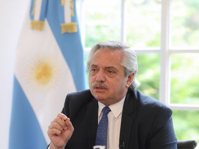 Alberto Fernández anunció que las clases presenciales volverán al formato virtual