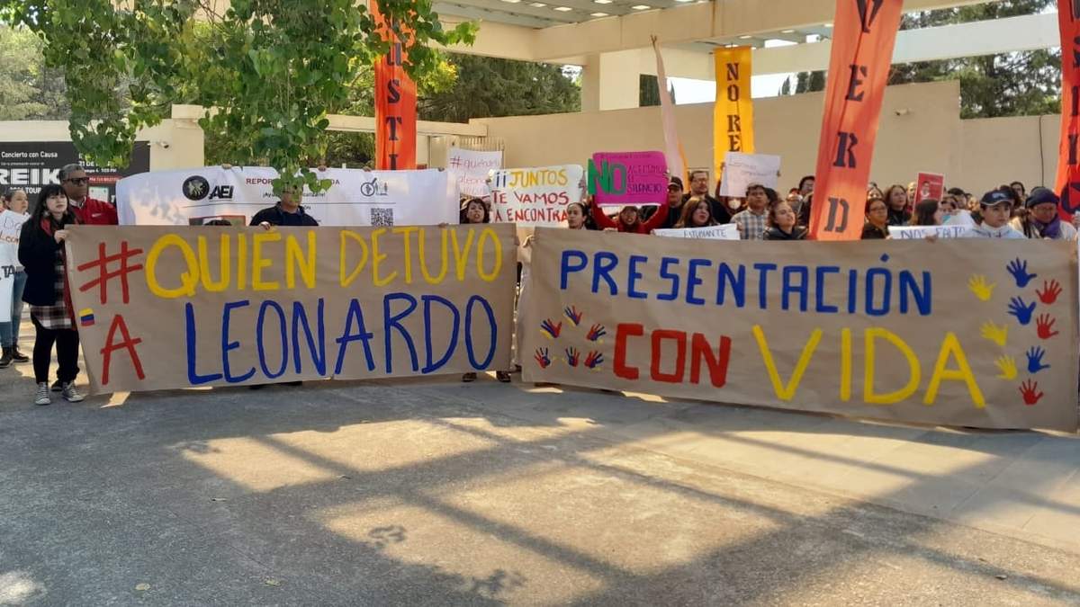 Acusan a autoridades de ocultar “la verdad” en desaparición del académico de la Ibero Puebla