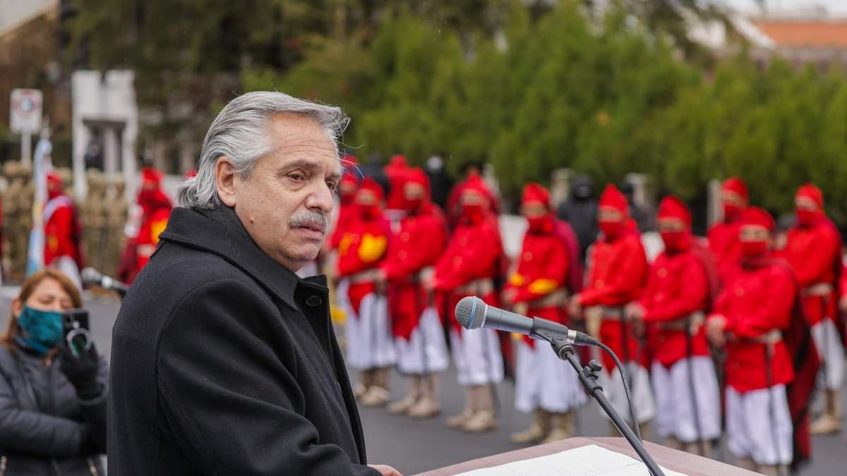 Alberto Fernández durante el acto de homenaje a Güemes en Salta. Fuente: (Twitter)