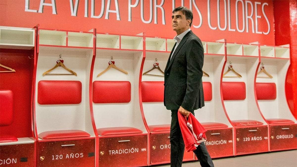 Gustavo Quinteros, DT del Rojo.
