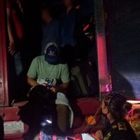 Otro aseguramiento masivo de migrantes en Chiapas: Iban 153 dentro de un camión