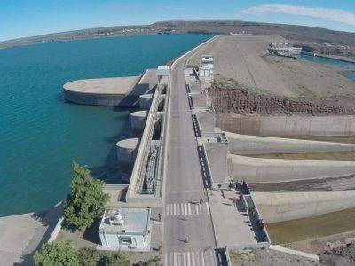 El Gobierno nacional inició la privatización de las represas hidroeléctricas de Neuquén