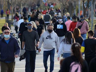 Neuquén: a pesar del récord de casos, la gente salió a la calle sin distanciamiento