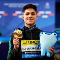 Osmar Olvera se convierte en campeón mundial en el trampolín de un metro