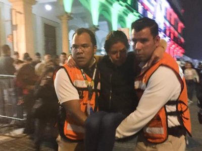 Cae pirotecnia sobre asistentes al Grito de Independencia en Xalapa (Video)