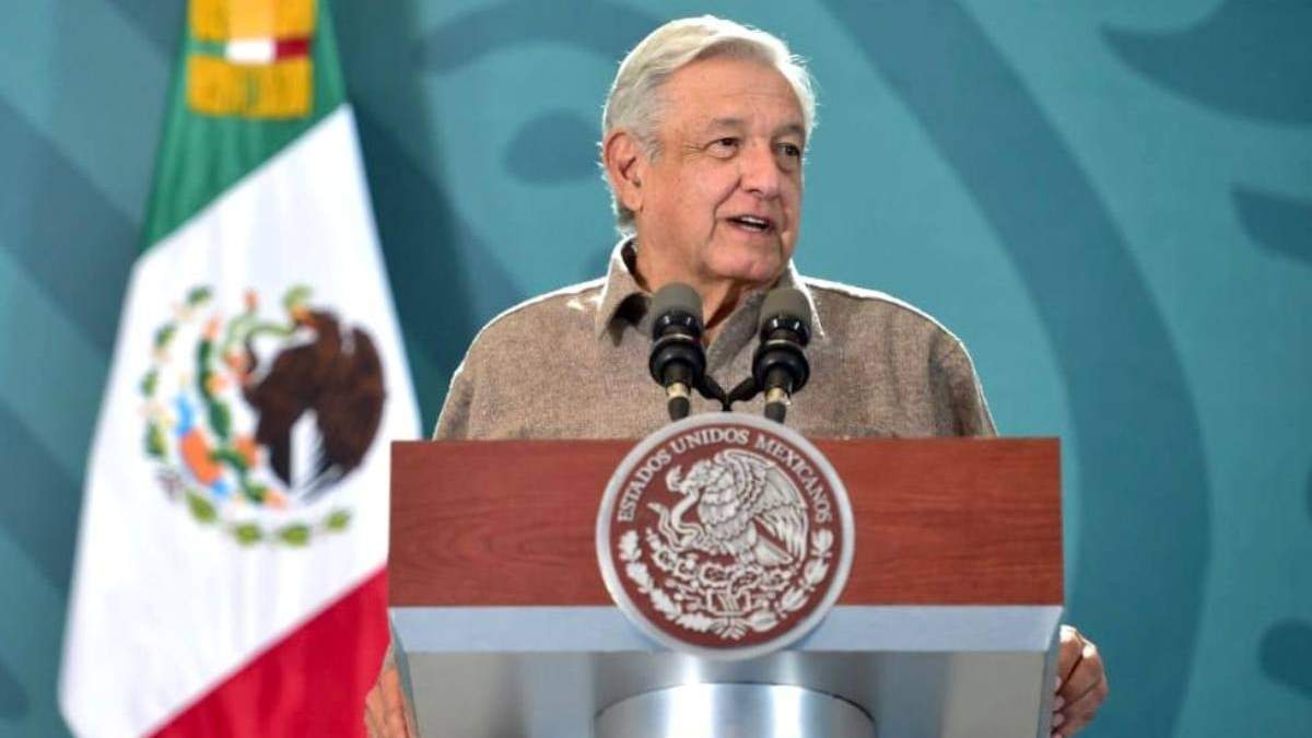 El presidente durante la conferencia en Sonora