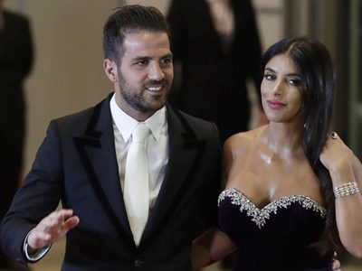 Es la dueña del corazón de Cesc Fàbregas: Daniella Semaan muestra su figura en el verano europeo