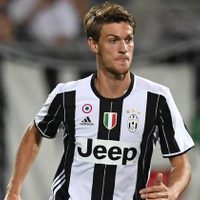 Dybala, Higuaín y CR7 a estudios y cuarentena por el positivo de Rugani por coronavirus
