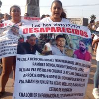 Marchan en Colima para exigir aparición con vida de tres jóvenes