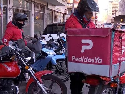 Desempleados buscan sobrevivir en aplicaciones: ¿es sustentable ese modelo?