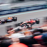 Verstappen se impone a "Checo" Pérez y conquista el GP de Miami