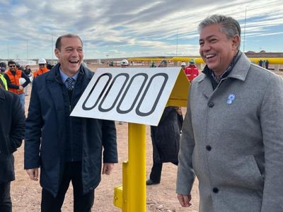 Con la participación de Gutiérrez y Figueroa, se inauguró el gasoducto Néstor Kirchner