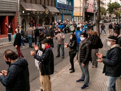 ¡Máxima tensión en las puertas del SOEME! Trabajadores toman y cortan la calle en plena cuarentena