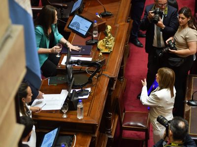 Bullrich juró como senadora y tuvo su primer cruce con Villarruel