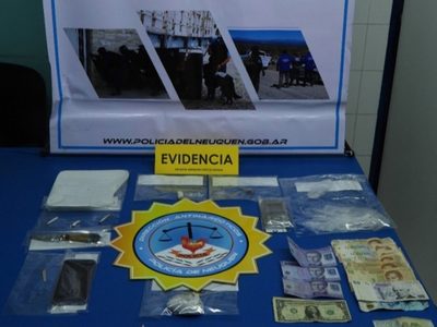 Zapala: dos personas demoradas luego de un allanamiento de la División Antinarcóticos