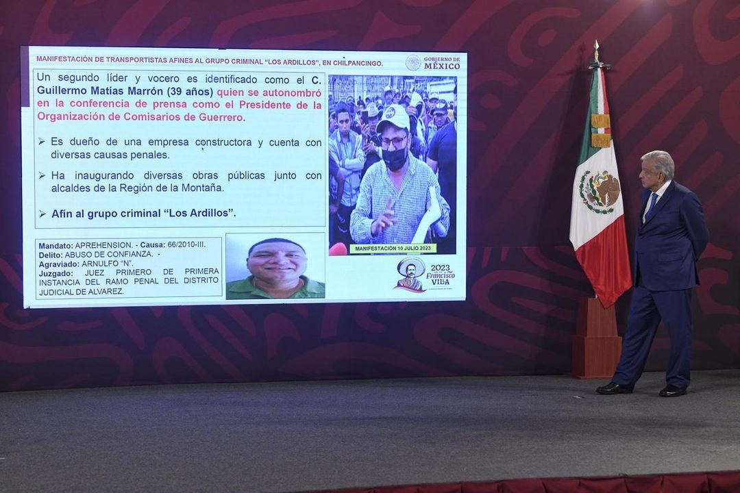Guillermo Matías Marron, identificado como líder de manifestantes en Chilpancingo, en la conferencia matutina