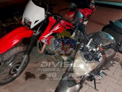 Recuperaron tres motos robadas y varias piezas en el barrio Almafuerte