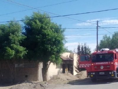 Hubo un incendio en una vivienda de Zapala y dos personas mayores pudieron autoevacuarse