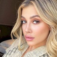 ¡Eres preciosa! La hija de Luis Miguel desató la locura de todos con una mini prenda muy pequeña ¿Es