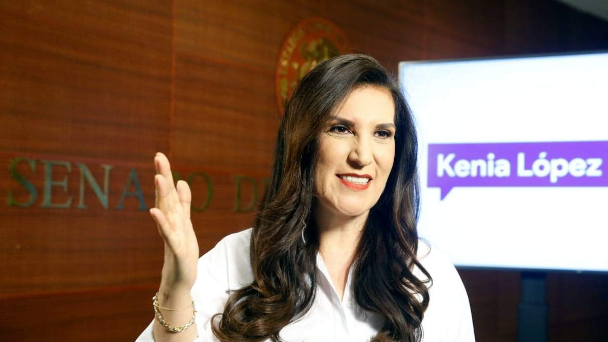Kenia López Rabadán, senadora con licencia