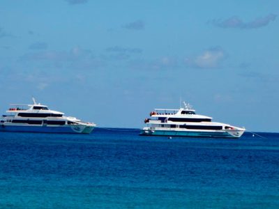Con marcha en Cozumel, demandan permanencia de Barcos Caribe, suspendida por la SCT