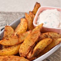 Papas bravas: la receta ideal para tus picadas y el truco perfecto para que salgan crocantes