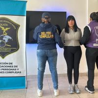 Así se llevaban detenida a la madre de Ayelén Paleo