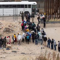 La corte suprema de los Estados Unidos prohíbe levantar una ley migratoria de Donald Trump