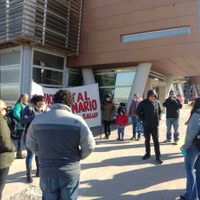 Centenario: Trabajadores del Hospital Natalio Burd protestaron frente al CAM