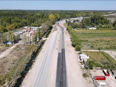 El gobierno anunció la reanudación de las obras en dos rutas clave de la Confluencia y Vaca Muerta