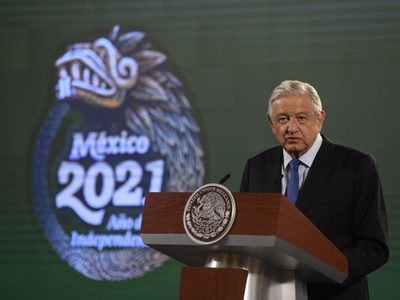 AMLO dará detalles de la entrega de productos decomisados a través de los  "Tianguis del Bienestar"