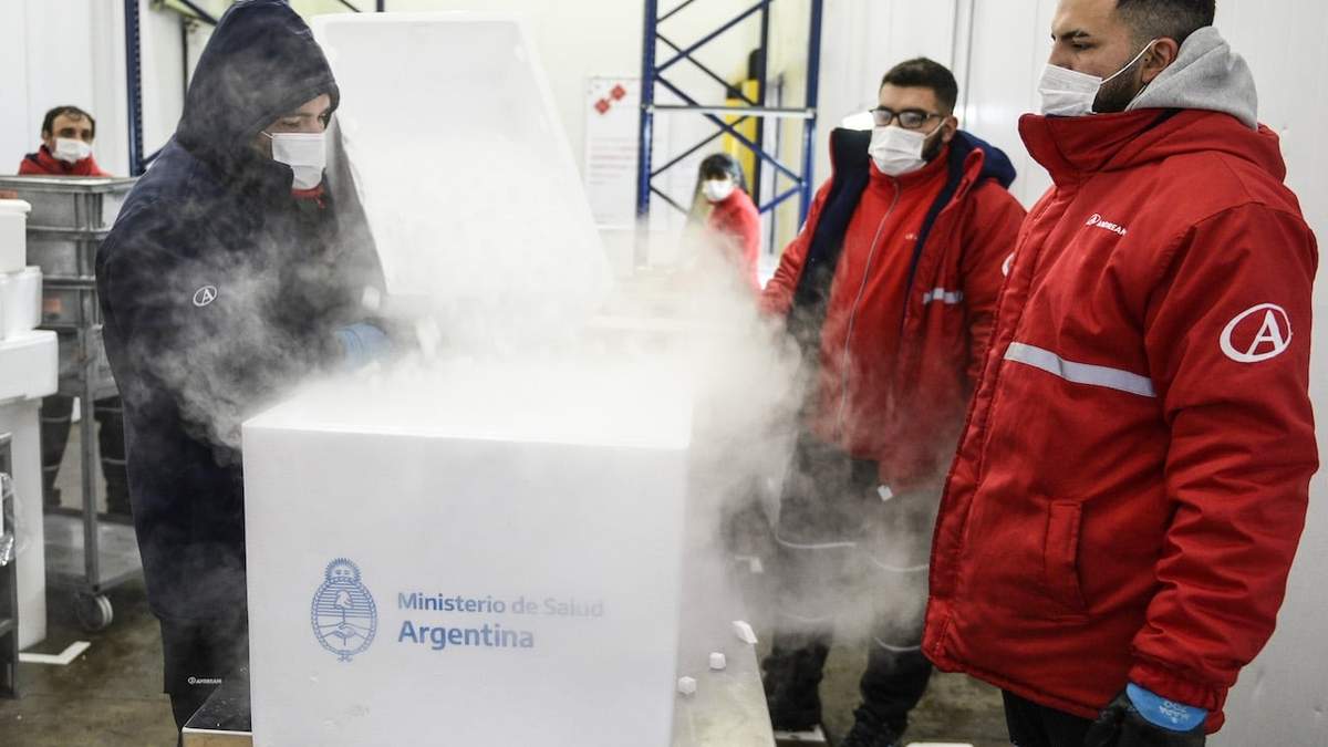 Llegó un nuevo cargamento de dosis contra el coronavirus a Neuquén. Fuente: (Twitter)