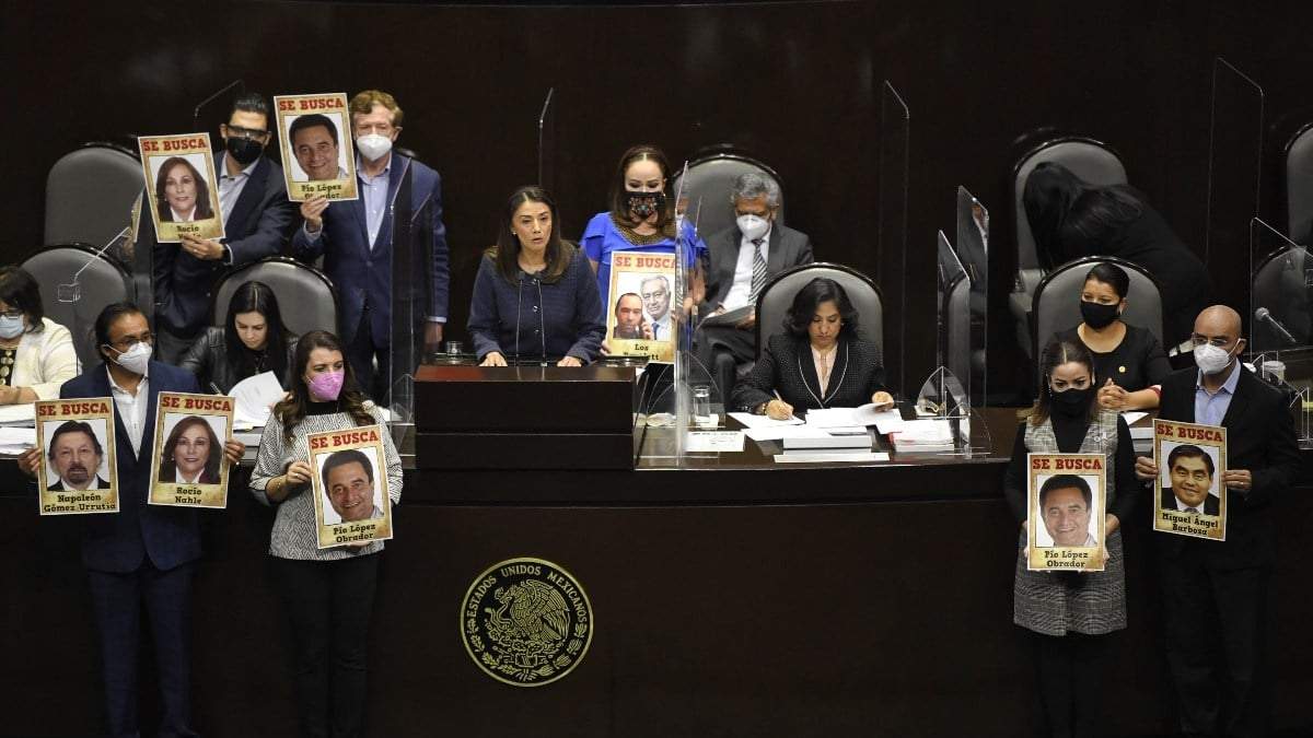 Irma Eréndira Sandoval compareció ante la Cámara de Diputados.