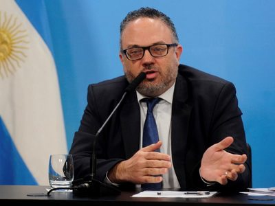 Matías Kulfas reveló cuánto podrían subir los salarios