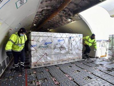 Llega a Venezuela el primer cargamento de la vacuna china Sinopharm