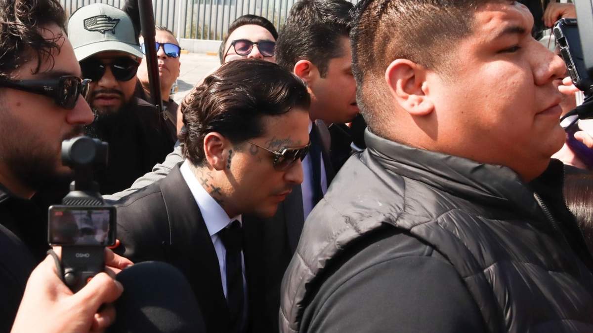 El cantante de regional mexicano Christian Nodal acude a los juzgados del Reclusorio Oriente