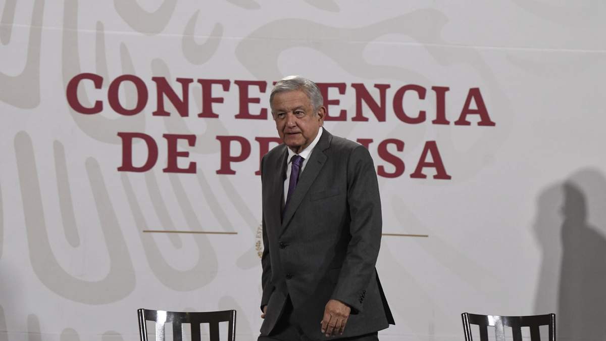 El presidente anunció que va por el outsourcing. Foto: Octavio Gómez