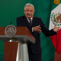 AMLO proponer hacer una cooperativa para capitalizar Aeromar