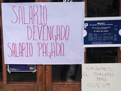 Bloquean vías en Morelia por falta de pago a universitarios