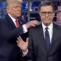 Trump “tira a la basura” al conductor Stephen Colbert en un video viral hecho con IA