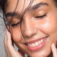 Cejas perfectas en minutos: mirá cómo preparar tu el gel fijador casero
